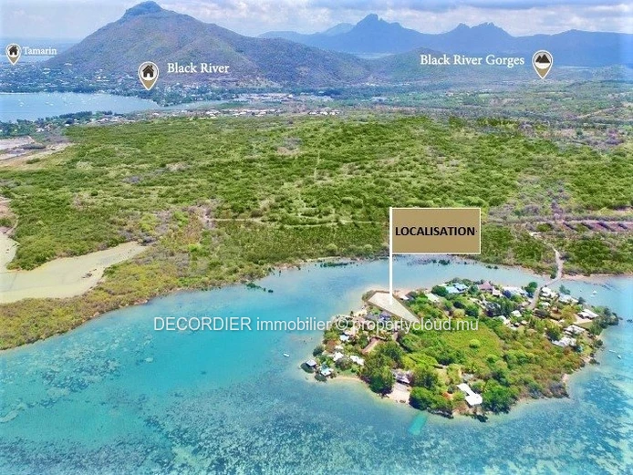 A vendre - Rivière Noire, appartements d'exception pieds dans l'eau avec permis de résident permanen