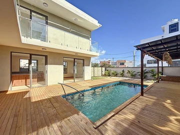 4 Bedroom House