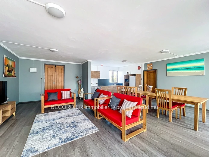 1st floor apartment with spacious terrace