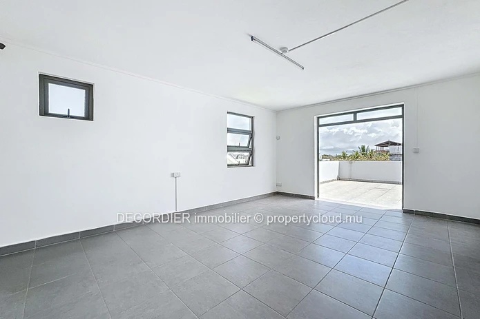 Beautiful Property for Rent – Ideal for Residential or Commercial Use