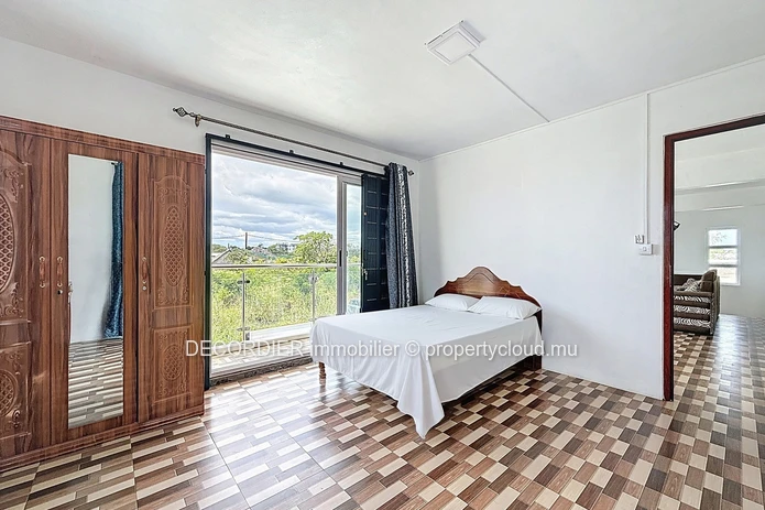 Maison de 176 m² idéalement située à Sottise