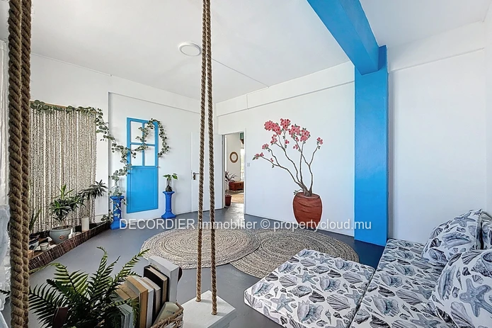 Commercial space for rent – Roches Brunes