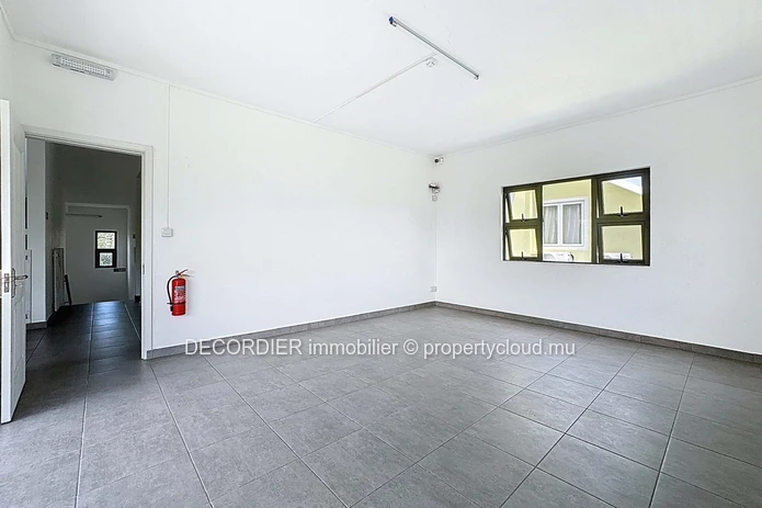 Beautiful Property for Rent – Ideal for Residential or Commercial Use