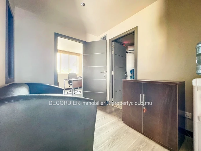 Spacious office in the centre of Grand Baie