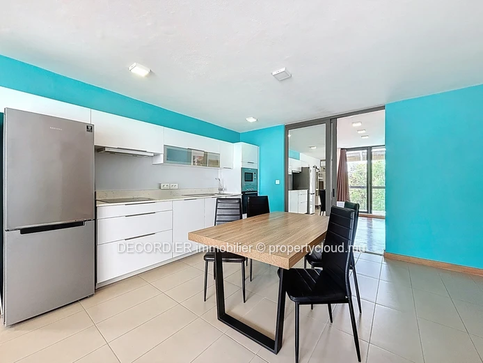 Bel appartement situé dans une petite copropriété