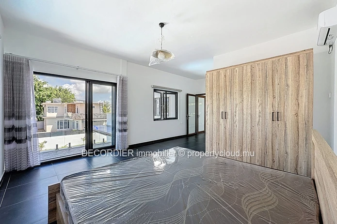 Modern villa with swimming pool – Ideal location, dream lifestyle