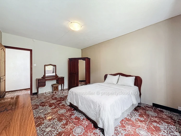 Furnished Contemporary House – Stanley Rose Hill