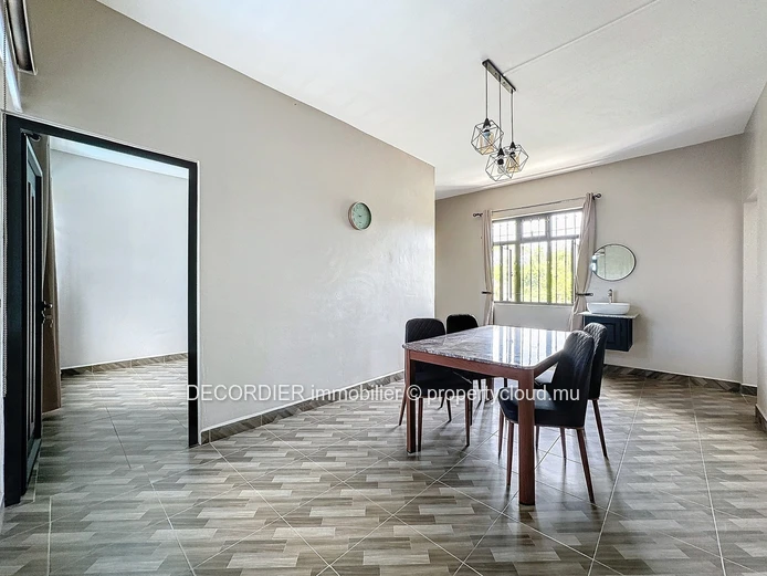 Apartment with shared swimming pool