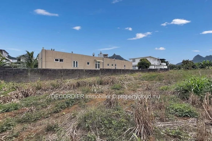 Land for Sale – Saint-Pierre