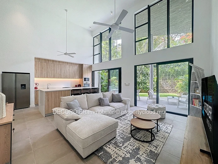Magnifique appartement de type duplex situé à Pointe aux Cannoniers