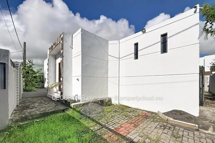 Charming Single-Storey House