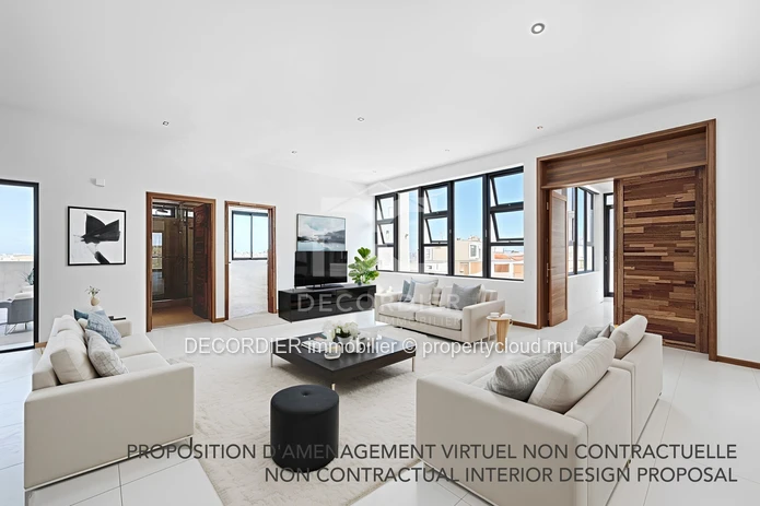 Penthouse situé dans un complexe avec ascenceur et piscine commune