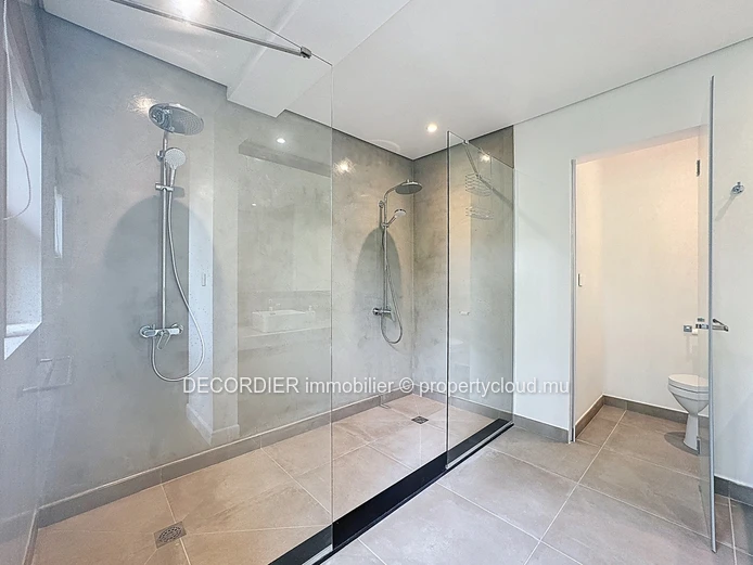 Magnifique appartement de type duplex situé à Pointe aux Cannoniers