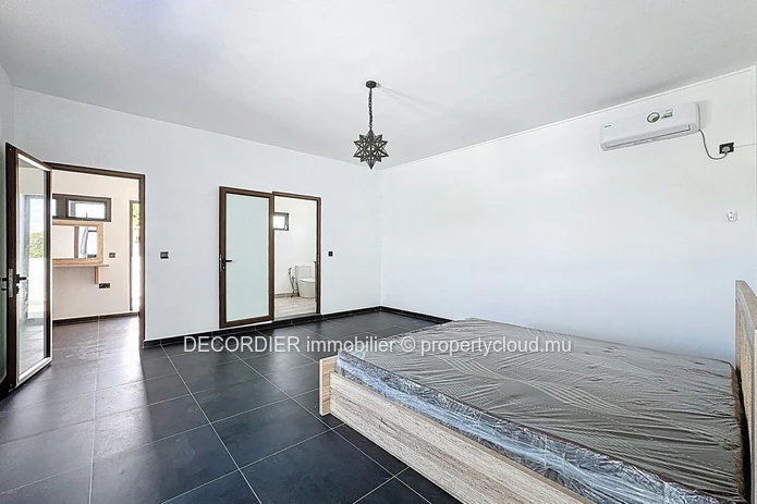 Modern villa with swimming pool – Ideal location, dream lifestyle