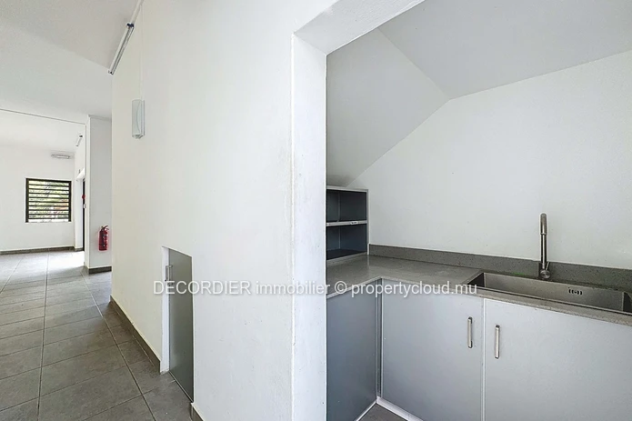 Beautiful Property for Rent – Ideal for Residential or Commercial Use