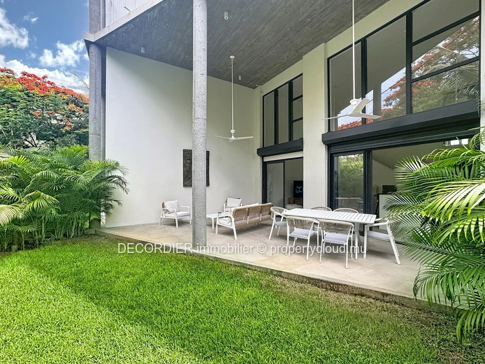 Magnifique appartement de type duplex situé à Pointe aux Cannoniers