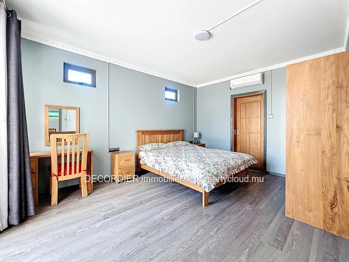 1st floor apartment with spacious terrace