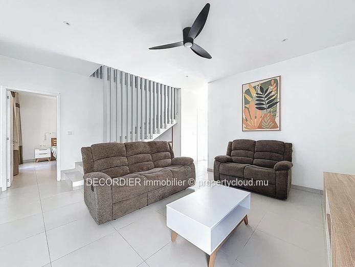 For Rent – Stunning contemporary villa with private pool
