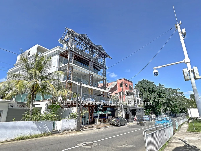 Hôtel vue mer en plein centre de Grand Baie (Mandat exclusif)
