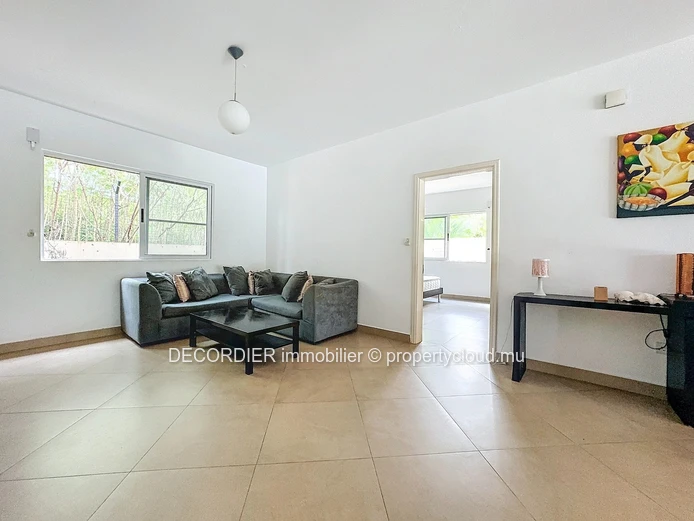 À vendre - Pointe aux Piments. Très belle villa R.E.S avec piscine privée