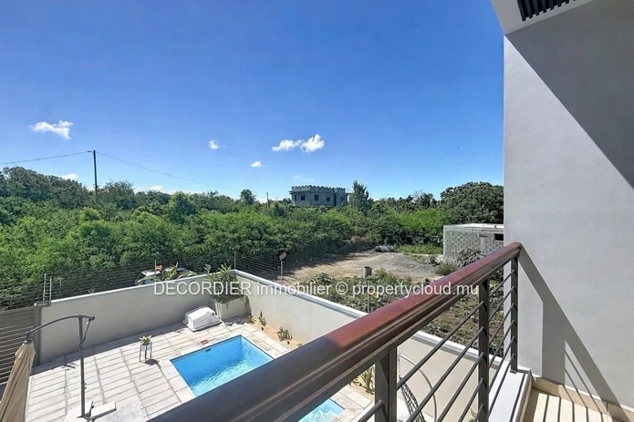Maison neuve meublée à louer à Pereybère
