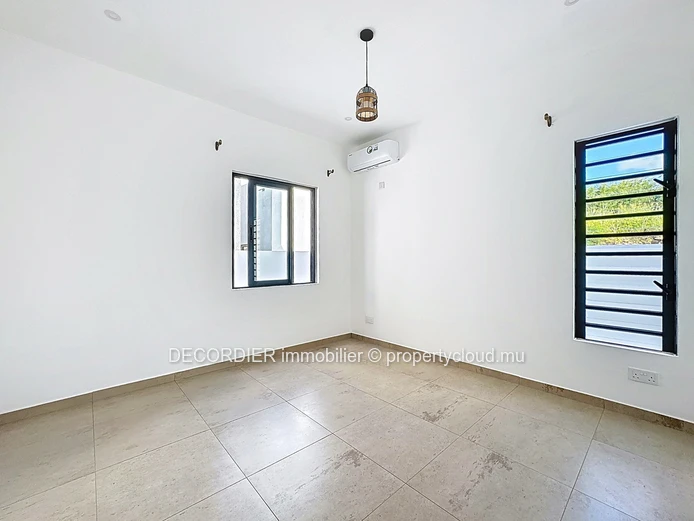 Villa neuve dans un quartier résidentiel (Mandat exclusif)
