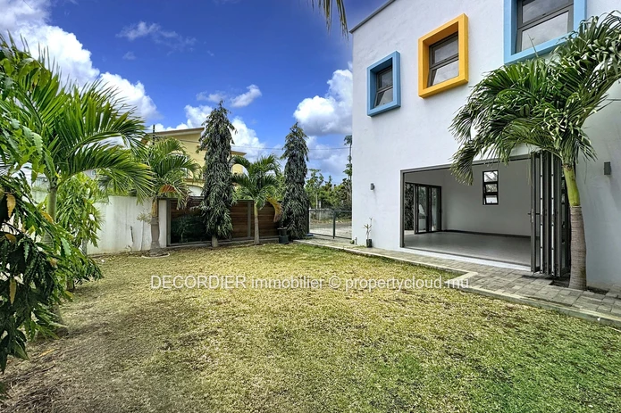 Beautiful Property for Rent – Ideal for Residential or Commercial Use