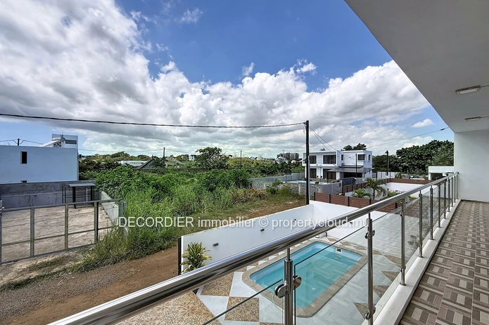 Maison de 176 m² idéalement située à Sottise