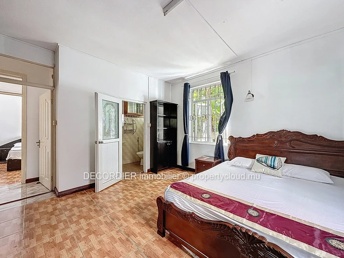 Spacieuse Maison à Trou Aux Biches avec Piscine et Jardin