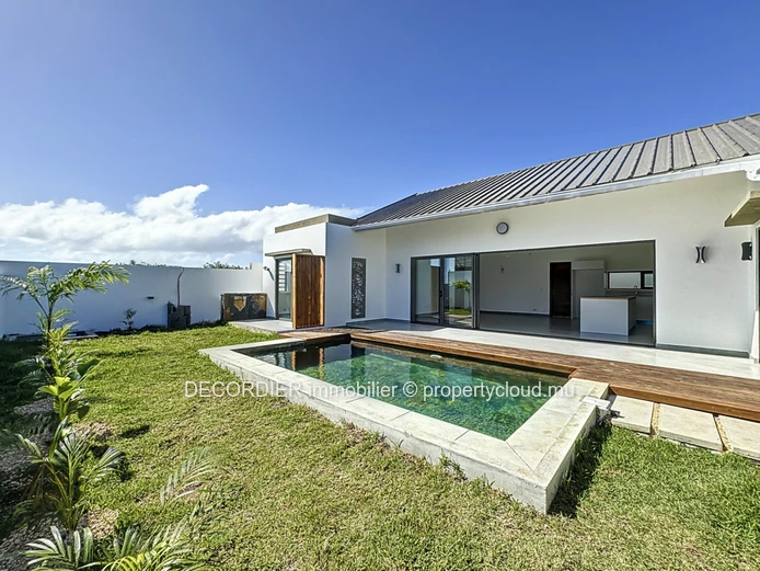 Modern single-storey villa with a private pool