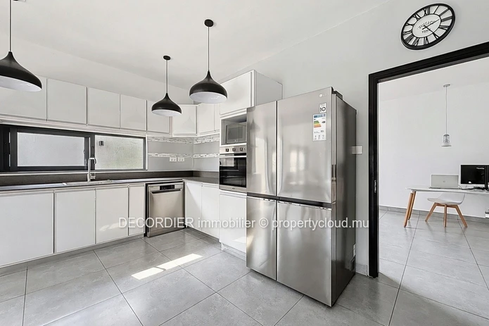 Modern 3-Bedroom Villa with Private Pool