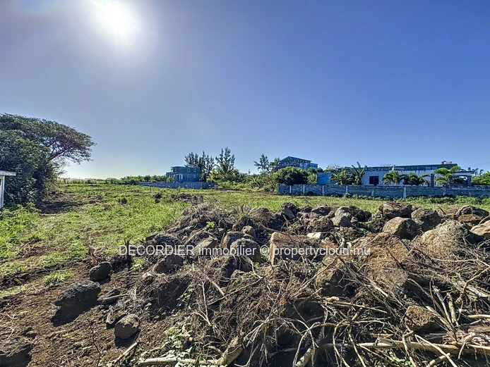 À Vendre Petit Raffray Terrain Résidentiel