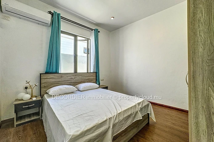 New single storey house with swimming pool and garden