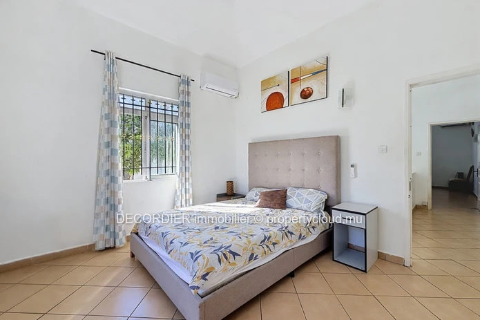 House for Rent with Private Pool – Bain Bœuf