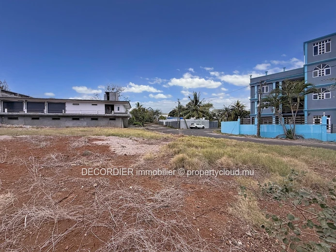 For sale – Residential and commercial land in Pointe aux Piments.