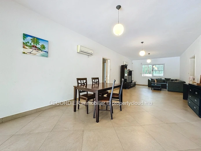 À vendre - Pointe aux Piments. Très belle villa R.E.S avec piscine privée