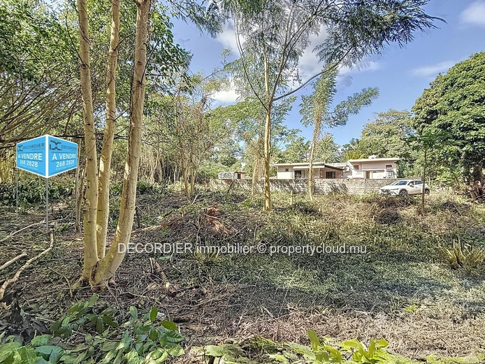 Residential land for sale – Calebasses