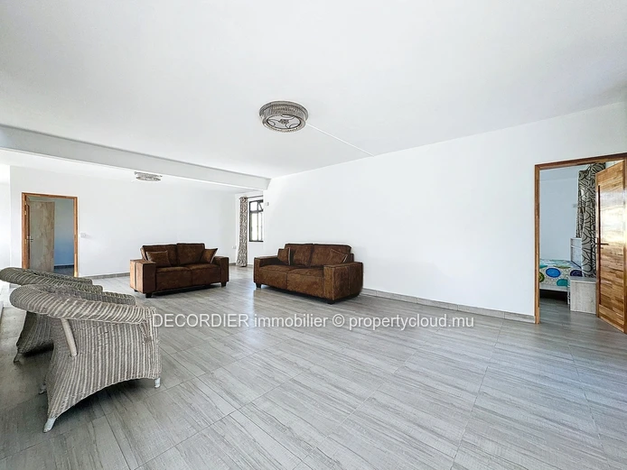 Maison individuelle avec coin barbecue (Mandat exclusif)