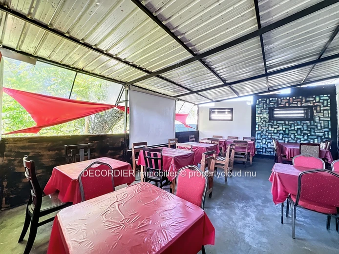 Business premises for sale (Sole Mandate)