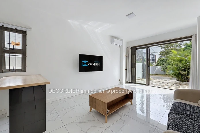 Charming Duplex for Rent in Pereybère