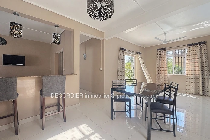 Duplex house for rent – Trou aux Biches