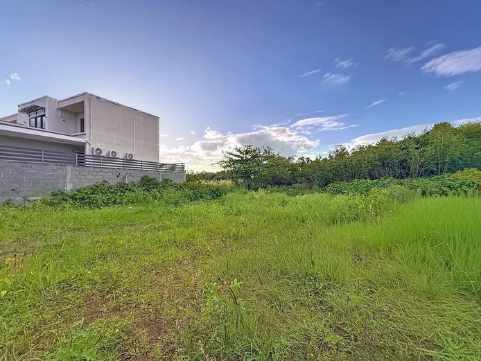 Residential land for sale in Pereybère.