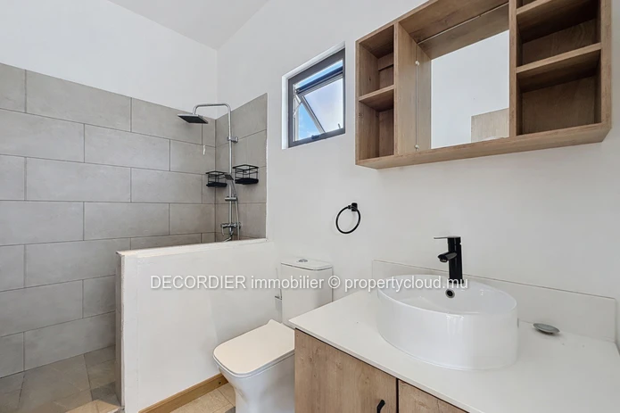 Charming Duplex for Rent in Pereybère