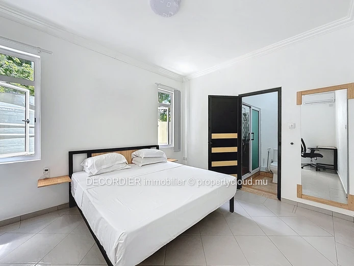 House with pool and rooftop in Poste Lafayette