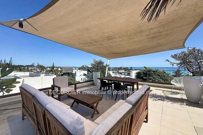 Penthouse with Lagoon View and Private Pool