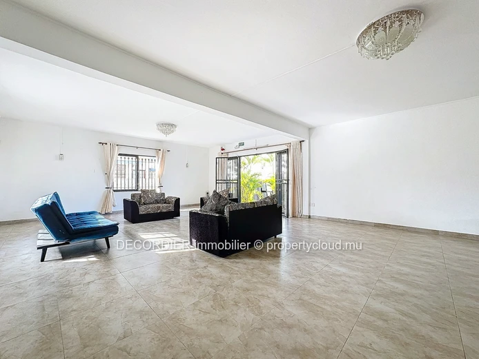Maison individuelle avec coin barbecue (Mandat exclusif)