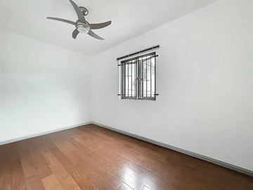 7 Bedroom House