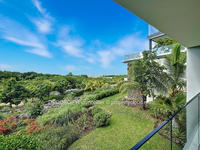 Elegant furnished flat with sea view in Saint Antoine