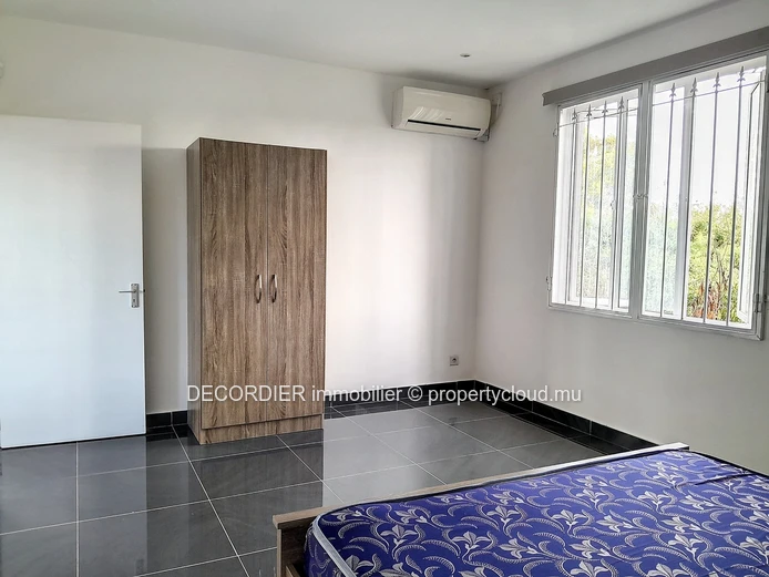 Grande maison composée de 2 appartements