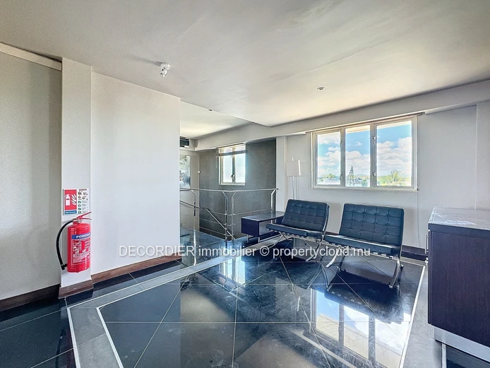 Office for sale in the heart of Grand Bay